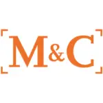 Het logo van M&C, een toonaangevend merk voor inbraakpreventie en anti-inbraakoplossingen.